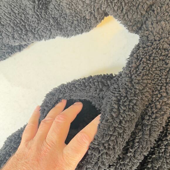 BDG Urban Outfitters Fleece Hoodie Uni XS/S Black Grey Fluffy Thick Wrap Blanket - Picture 9 of 16